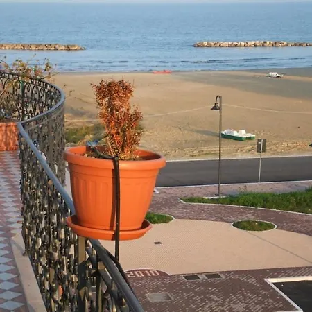 Lejlighed Attico Con Terrazza Spaziosa Vista Mare 360 Gradi Roseto Degli Abruzzi